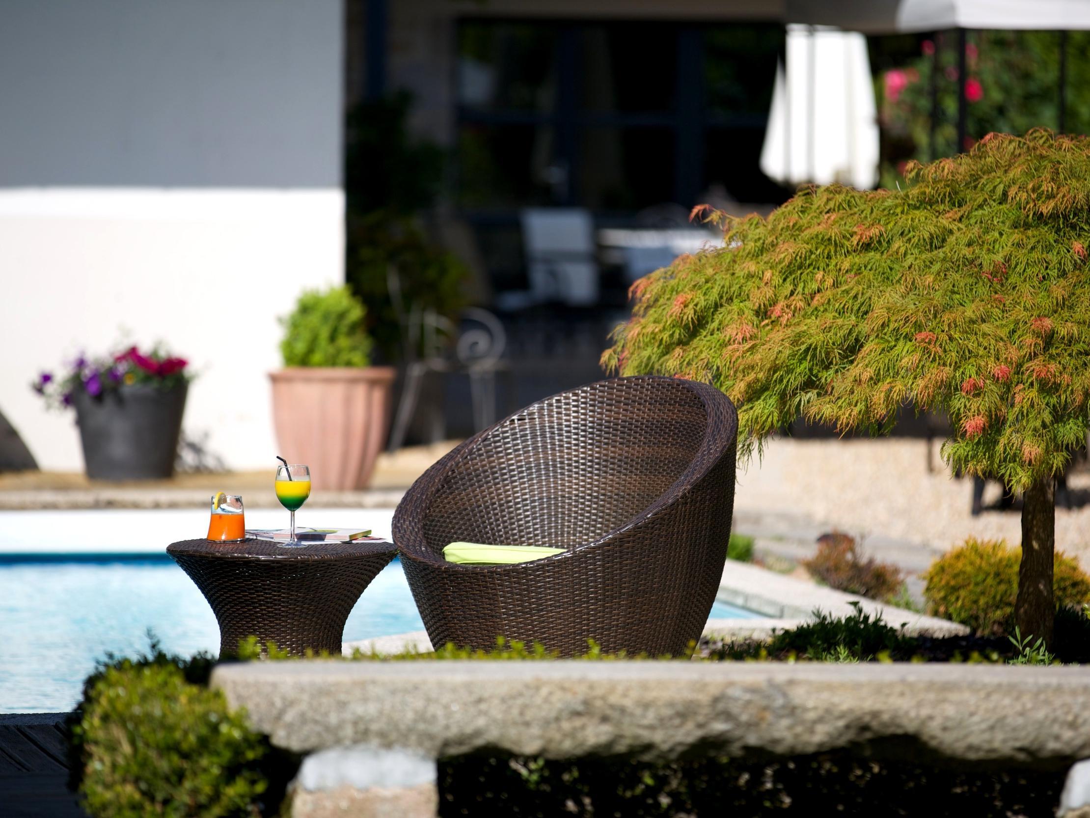 Logis Hotel Restaurant Nougier Saint-Etienne-de-Fursac Exterior photo