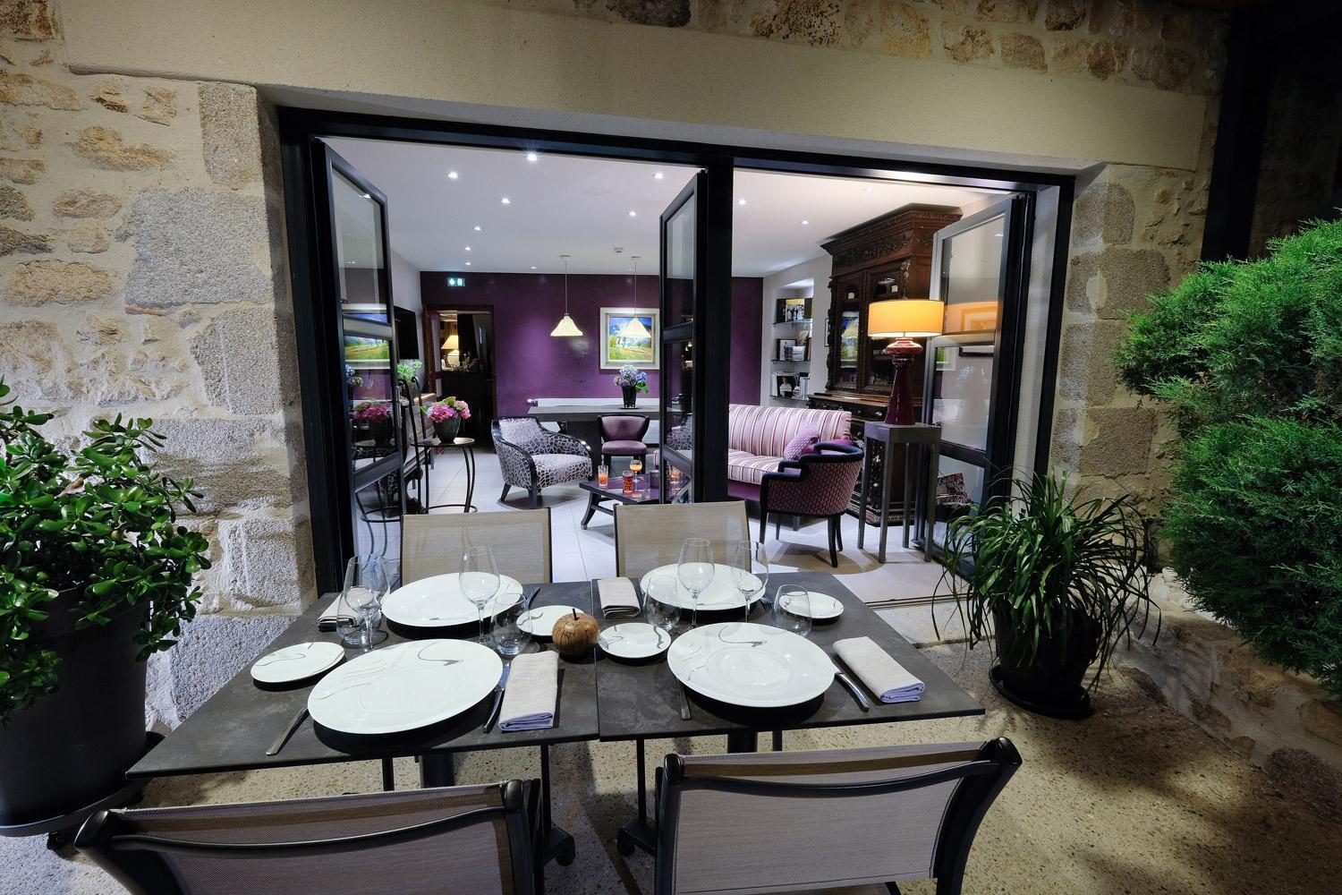 Logis Hotel Restaurant Nougier Saint-Etienne-de-Fursac Exterior photo
