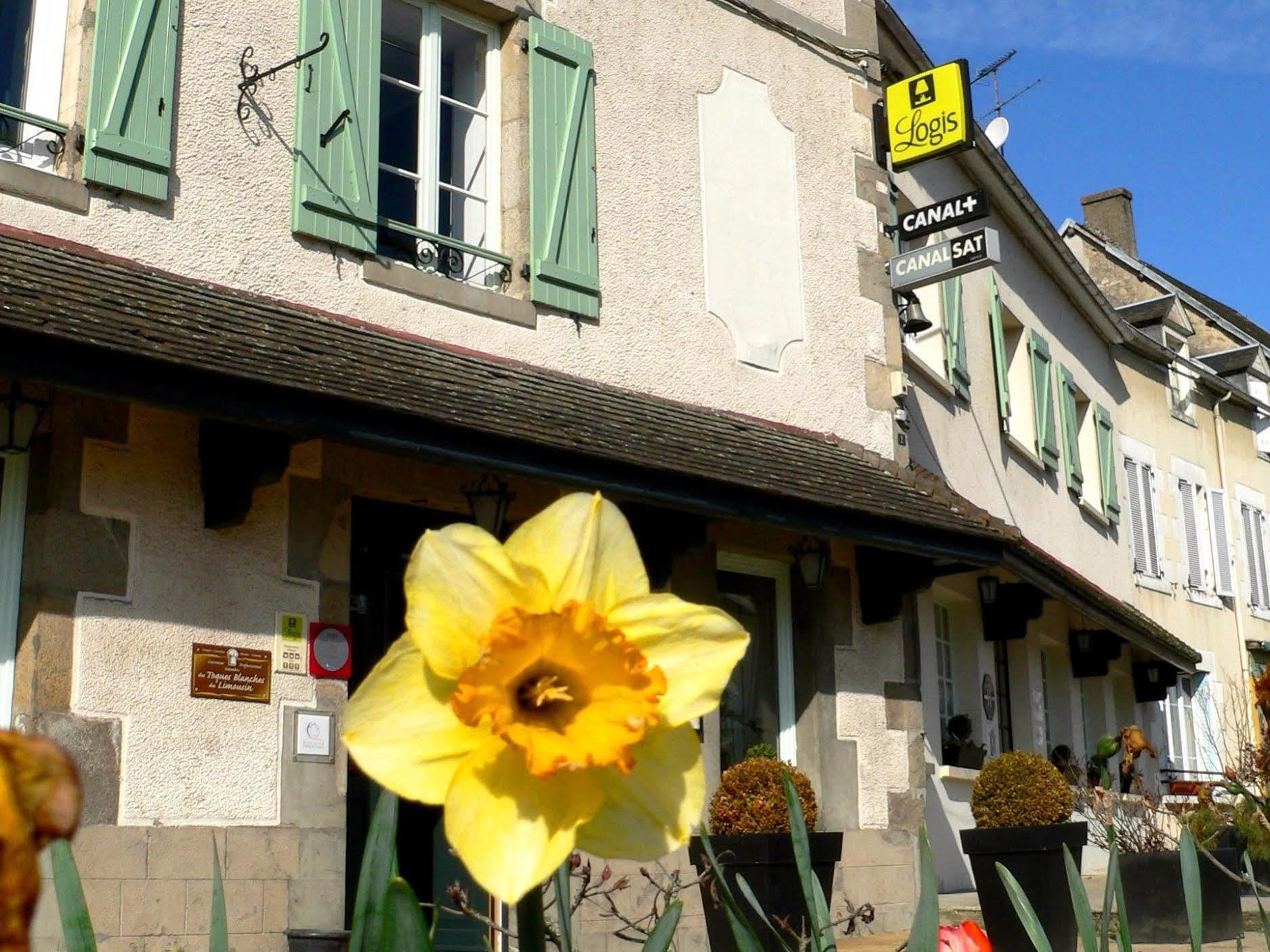 Logis Hotel Restaurant Nougier Saint-Etienne-de-Fursac Exterior photo